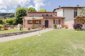 Rustic Villetta with Garden, Pool and Parking Capannori